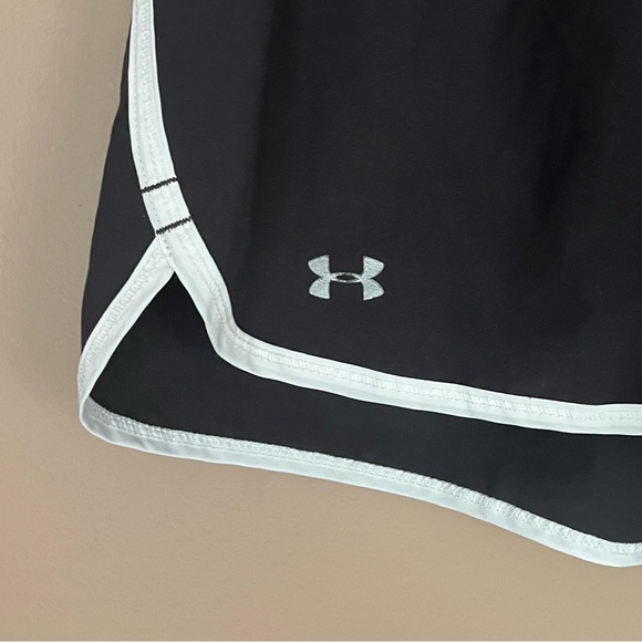 {Under Armour} Heat Gear Activewear Running Shorts in Black - Womens Small - Picture 4 of 10
